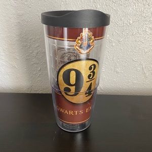 24oz Tervis Hogwarts Tumbler